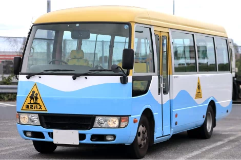 スクールバス